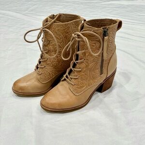 Sofft Tan Ankle Boots with Flowers